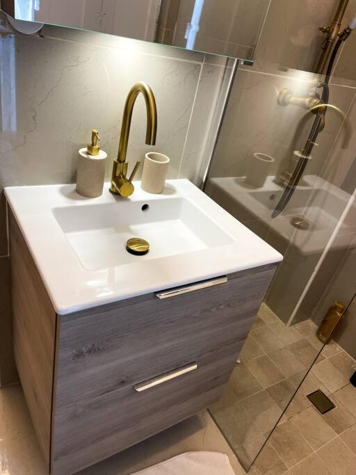 Romantique Jacuzzi, Au Chateau A 30 Min De Paris Limay Exterior photo